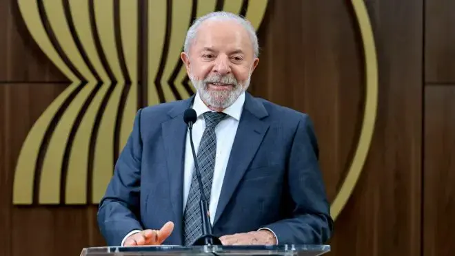 Navegue pela Categoria de Política