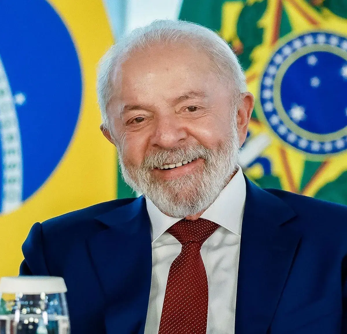 Lula lidera cenário de eleição direta e abre 10 pontos sobre Flávio Bolsonaro, diz Genial/Quaest