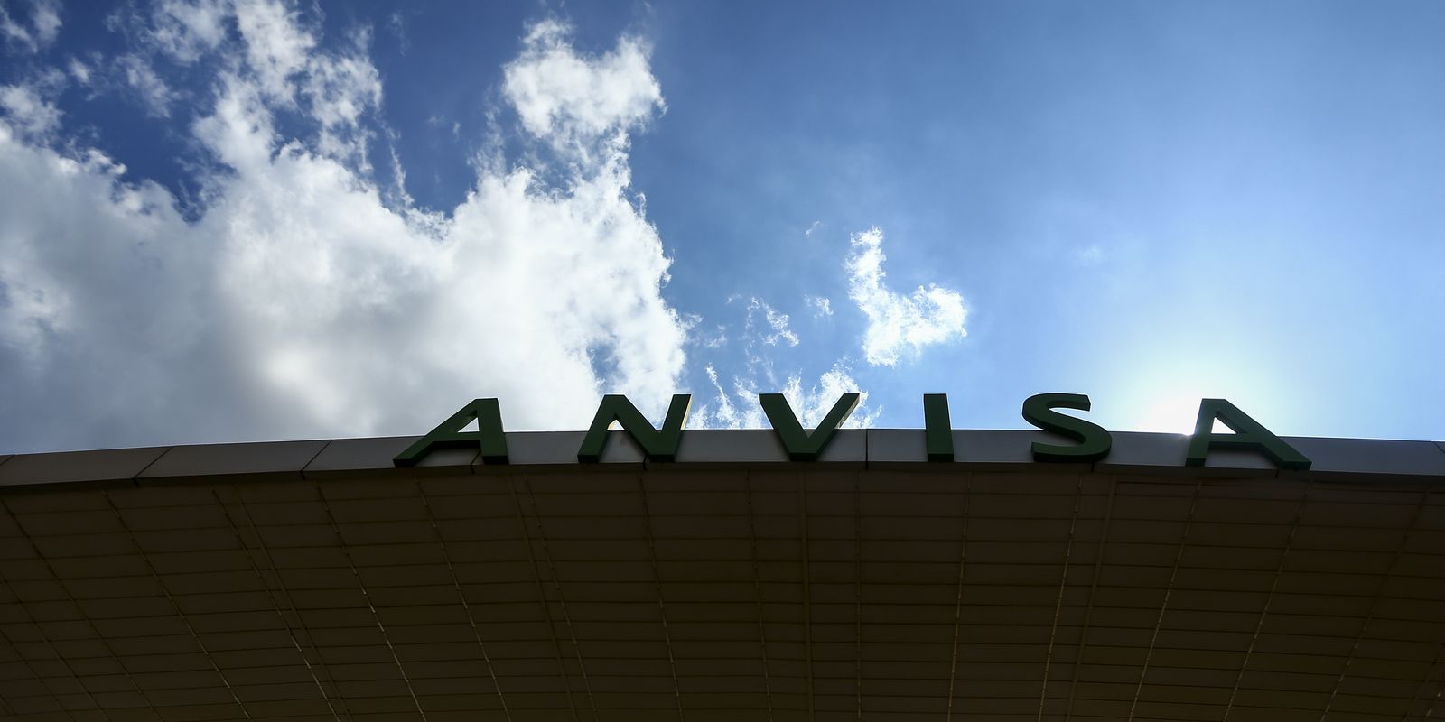 Ação da Anvisa e Inmetro fiscaliza produtos de caranaval no DF e BA