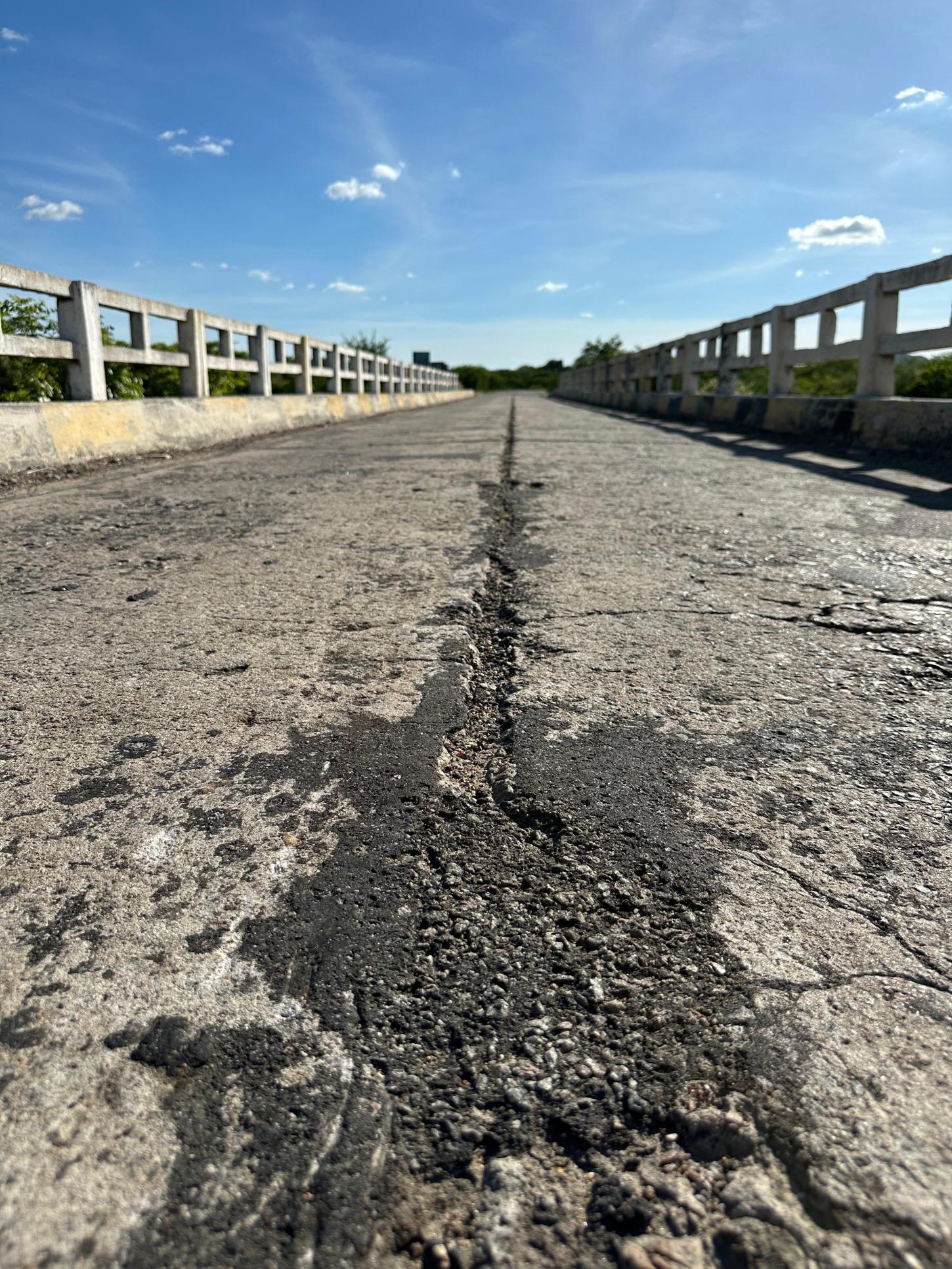 Sob liderança de Jerônimo Rodrigues, governo do Estado investe na recuperação de ponte na BA-233, em Pé de Serra
